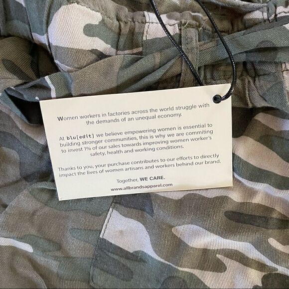 NWT Blu Edit‎ Women’s Camo Tie Front Shorts Green Size Large - Picture 5 of 7